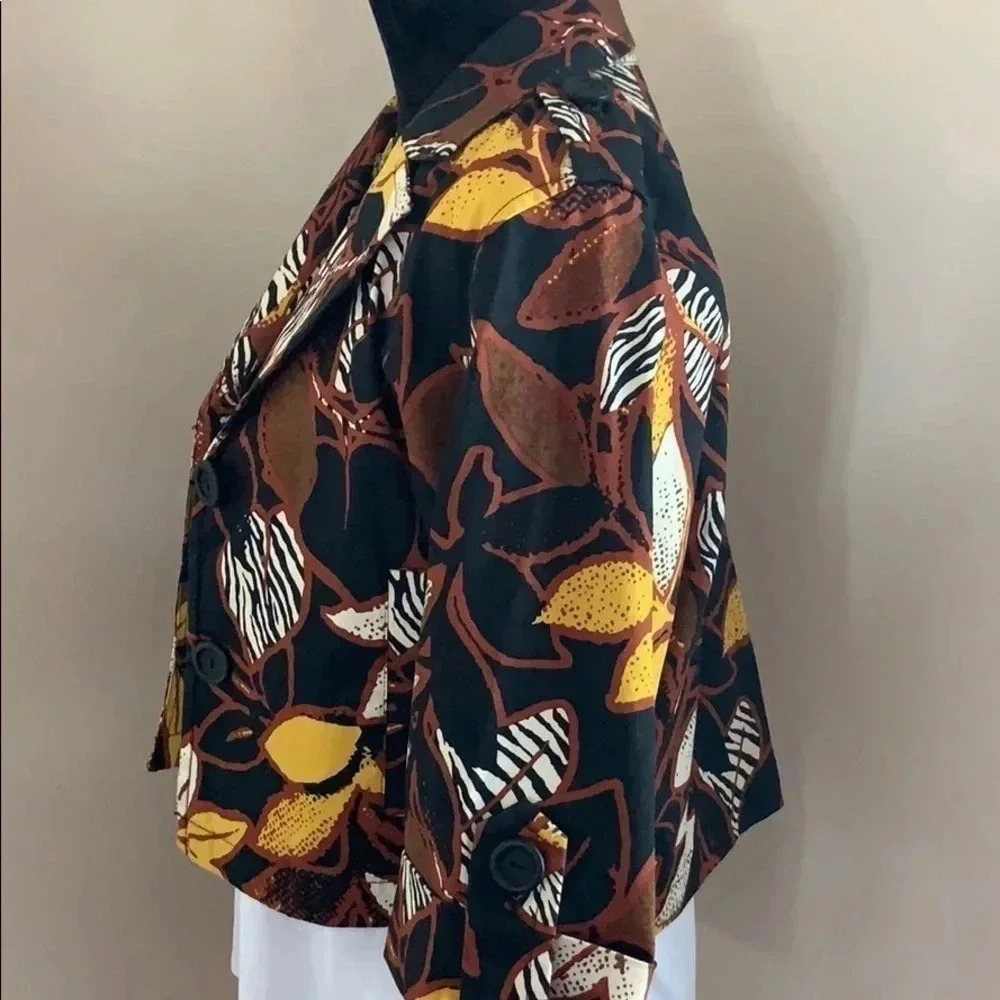 Ruby Rd. Leaf Print Cropped Blazer - Picture 3 of 8